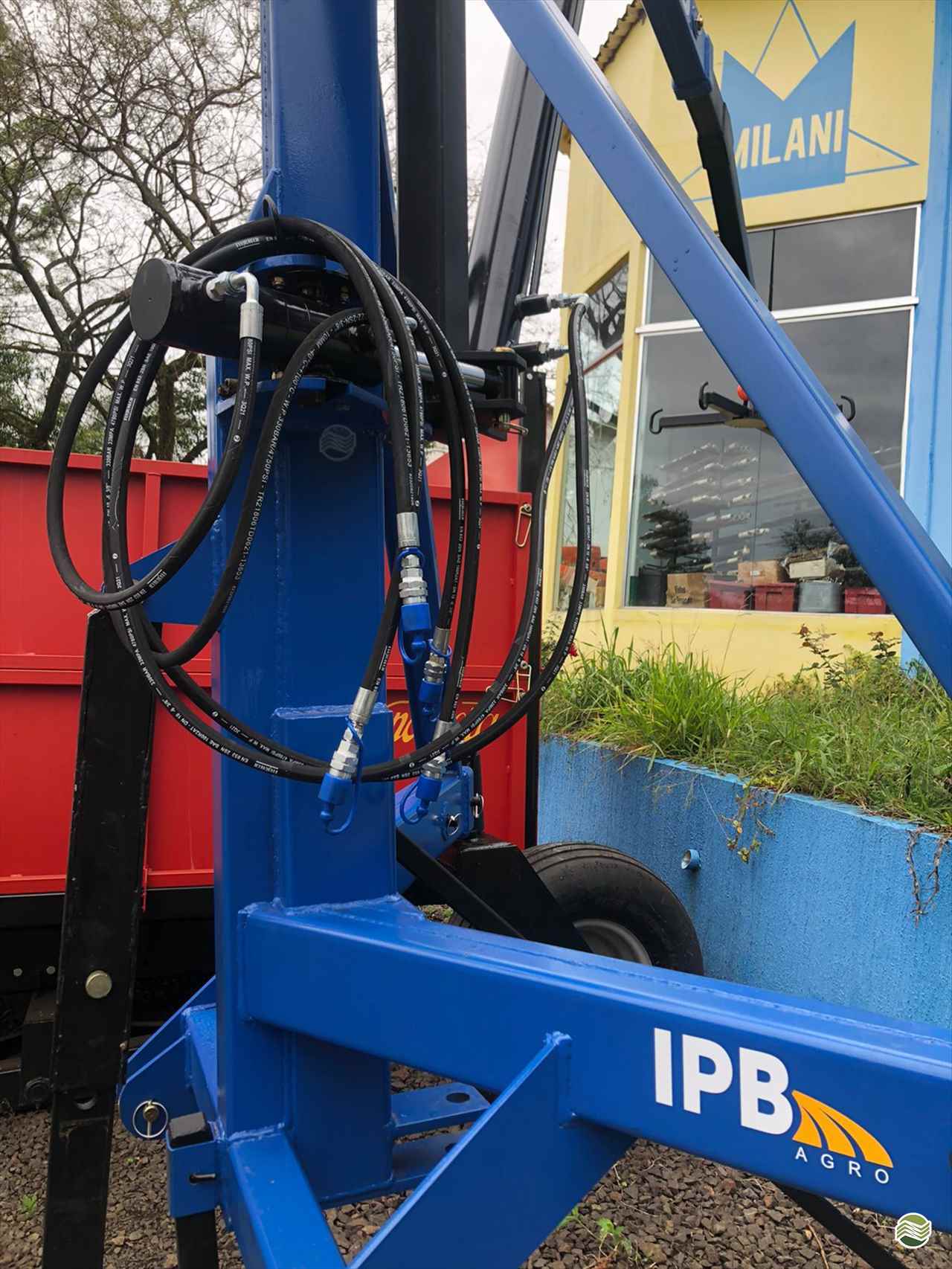 IMPLEMENTOS AGRICOLAS GUINCHO BIG BAG GUINCHO 2000 Kg Milani Máquinas FRANCISCO BELTRAO PARANÁ PR
